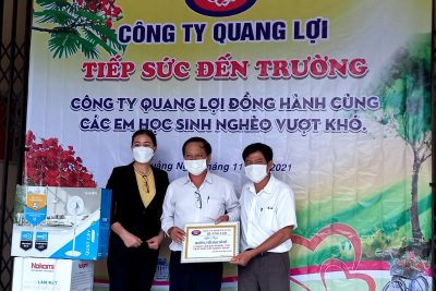 Trao học bổng ” Tiếp sức đến trường”